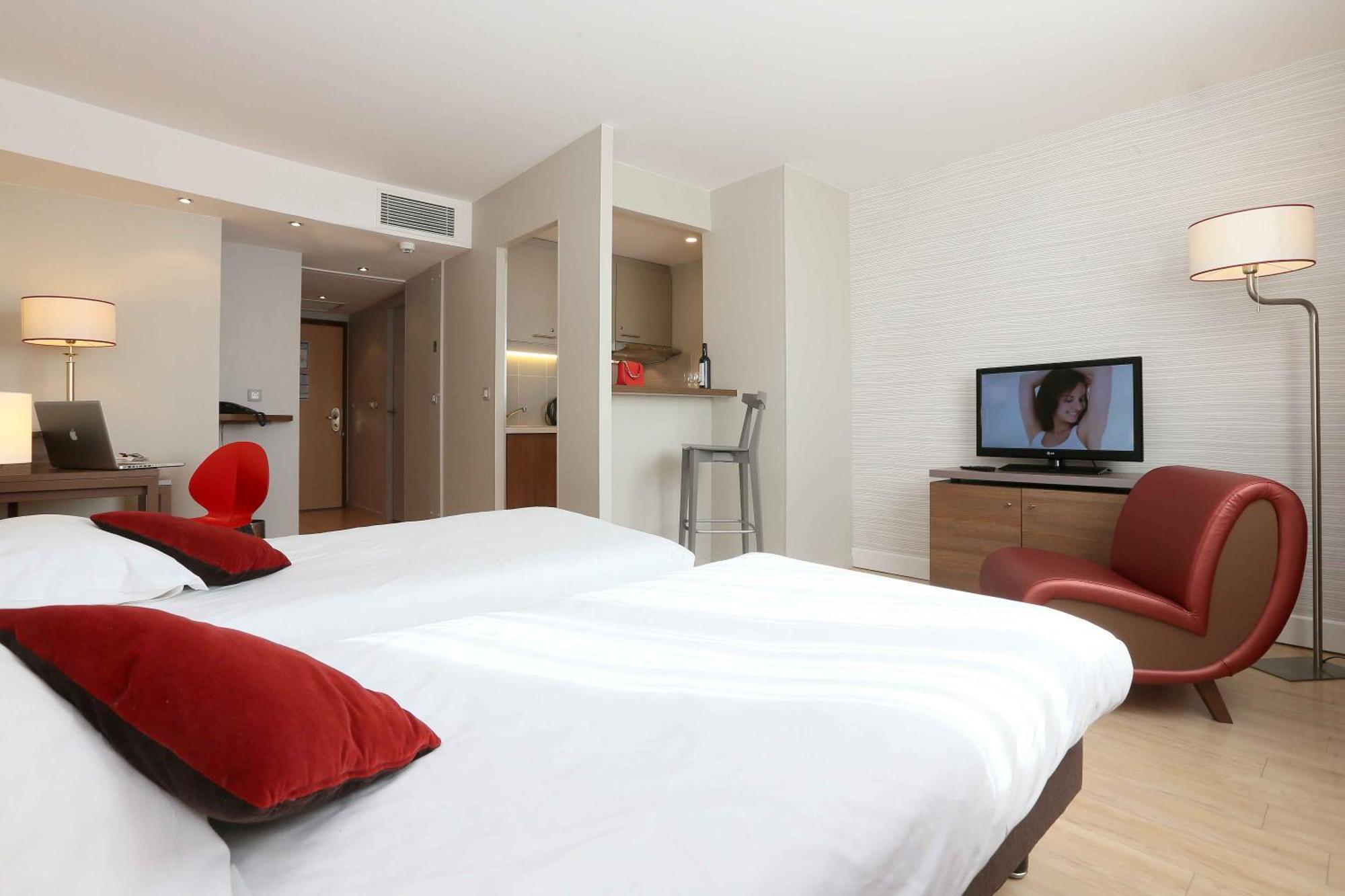 Adagio Original Thoiry Geneve Aparthotel Exterior photo